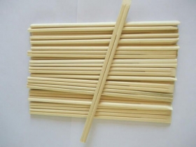 一次性筷子厂家：怎样辨别筷子是否卫生呢？