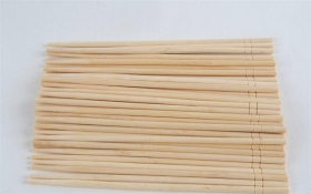 建议用冷水洗一次性筷子