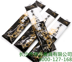 三合一餐具包包含哪些东西？